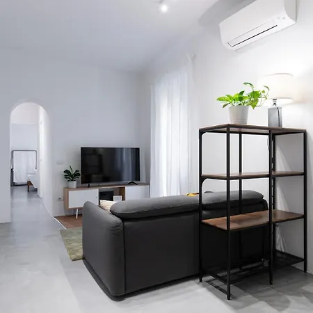 Apartment San Frediano Elegant Florence