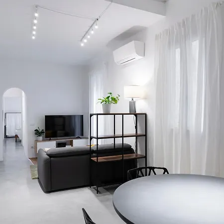 San Frediano Elegant Apartment